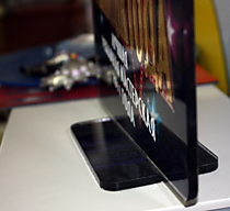 Табличка из акрилового стекла на подставке